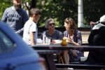 Amsterdam 20 mei 2018
Victor Reinier met zijn vriendin op terras.