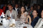 Utrecht 2 juni 2018
Gala van Wesley Sneijder in Hoptel v d Valk. Wesley kreeg een belangrijke onderscheiding van de gemeente Utrecht buit bhanden van Burgemeester Jan v Zanen. Yolanthe Sneijder Cabau v Kasbergen feliciteerde hem.