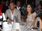Utrecht 2 juni 2018
Gala van Wesley Sneijder in Hoptel v d Valk. Wesley kreeg een belangrijke onderscheiding van de gemeente Utrecht buit bhanden van Burgemeester Jan v Zanen. Yolanthe Sneijder Cabau v Kasbergen feliciteerde hem.
