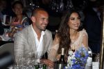 Utrecht 2 juni 2018
Gala van Wesley Sneijder in Hoptel v d Valk. Wesley kreeg een belangrijke onderscheiding van de gemeente Utrecht buit bhanden van Burgemeester Jan v Zanen. Yolanthe Sneijder Cabau v Kasbergen feliciteerde hem.