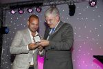 Utrecht 2 juni 2018
Gala van Wesley Sneijder in Hoptel v d Valk. Wesley kreeg een belangrijke onderscheiding van de gemeente Utrecht buit bhanden van Burgemeester Jan v Zanen. Yolanthe Sneijder Cabau v Kasbergen feliciteerde hem.