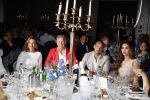 Utrecht 2 juni 2018
Gala van Wesley Sneijder in Hoptel v d Valk. Wesley kreeg een belangrijke onderscheiding van de gemeente Utrecht buit bhanden van Burgemeester Jan v Zanen. Yolanthe Sneijder Cabau v Kasbergen feliciteerde hem. Marcel Boekhoorn en Rebecca Cabau