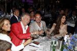 Utrecht 2 juni 2018
Gala van Wesley Sneijder in Hoptel v d Valk. Wesley kreeg een belangrijke onderscheiding van de gemeente Utrecht buit bhanden van Burgemeester Jan v Zanen. Yolanthe Sneijder Cabau v Kasbergen feliciteerde hem. Marcel Boekhoorn en Rebecca Cabau