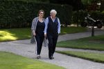 Haarzuilens 6 juni 2018
Opening expositie in kasteel de haar met oa Rene Mioch Annewil Blankers Renee Soutendijk en Willeke v Ammelrooij. Willibrord Frequin met vriendin