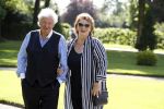Haarzuilens 6 juni 2018
Opening expositie in kasteel de haar met oa Rene Mioch Annewil Blankers Renee Soutendijk en Willeke v Ammelrooij. Willibrord Frequin met vriendin