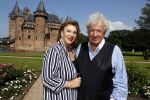 Haarzuilens 6 juni 2018
Opening expositie in kasteel de haar met oa Rene Mioch Annewil Blankers Renee Soutendijk en Willeke v Ammelrooij. Willibrord Frequin met vriendin