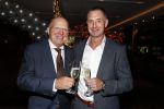 Utrecht 2 juni 2018
Gala van Wesley Sneijder in Hoptel v d Valk. Wesley kreeg een belangrijke onderscheiding van de gemeente Utrecht buit bhanden van Burgemeester Jan v Zanen. Yolanthe Sneijder Cabau v Kasbergen feliciteerde hem. Willy v d Kerkhof Ernie Brandts Leo v Veen Flp Kerkhoven ea