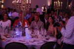 Utrecht 2 juni 2018
Gala van Wesley Sneijder in Hoptel v d Valk. Wesley kreeg een belangrijke onderscheiding van de gemeente Utrecht buit bhanden van Burgemeester Jan v Zanen. Yolanthe Sneijder Cabau v Kasbergen feliciteerde hem.