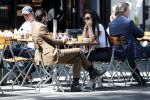 Amsterdam 23 mei 2019
Amanda Balk met haar (ex) man op terras in Amsterdam zuid.