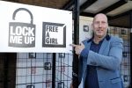 Blaricum 13 mei 2019
Free a girl gala in the red sun in Blaricum.
Arjan Erkel