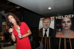 Amsterdam 29 mei 2019
10 jaar magazine Helden geporesnteerd bij Gassan Diamonds.
Frits en Barbara Barend praten met inge de Bruijn Ronald Koeman en Giovanni Bronkhorst. Barbara was er met partner en hun kinderen