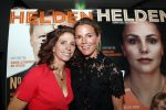 Amsterdam 29 mei 2019
10 jaar magazine Helden geporesnteerd bij Gassan Diamonds.
Frits en Barbara Barend praten met inge de Bruijn Ronald Koeman en Giovanni Bronkhorst. Barbara was er met partner en hun kinderen