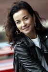 Amsterdam 28 mei 2019
Birgit Schuurman arriveert op een jetski bij cafe de waterkant om daar een gids van Liptonice uit te reiken aan eigenaar van de waterkant.