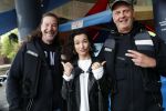 Amsterdam 28 mei 2019
Birgit Schuurman arriveert op een jetski bij cafe de waterkant om daar een gids van Liptonice uit te reiken aan eigenaar van de waterkant.