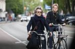 Amsterdam 25 mei 2019
Connie Palmen op de fiets in Amsterdam.