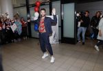 Schiphol  19 mei 2019
Vele fans wachten Duncan Laurence op nadat hij op schiphol is geland . De avond ervoor heeft hij het songfestival gewonnen in israel