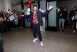 Schiphol  19 mei 2019
Vele fans wachten Duncan Laurence op nadat hij op schiphol is geland . De avond ervoor heeft hij het songfestival gewonnen in israel