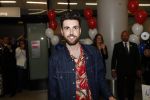 Schiphol  19 mei 2019
Vele fans wachten Duncan Laurence op nadat hij op schiphol is geland . De avond ervoor heeft hij het songfestival gewonnen in israel