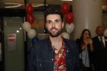 Schiphol  19 mei 2019
Vele fans wachten Duncan Laurence op nadat hij op schiphol is geland . De avond ervoor heeft hij het songfestival gewonnen in israel