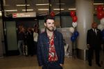 Schiphol  19 mei 2019
Vele fans wachten Duncan Laurence op nadat hij op schiphol is geland . De avond ervoor heeft hij het songfestival gewonnen in israel
