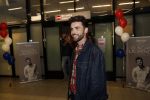 Schiphol  19 mei 2019
Vele fans wachten Duncan Laurence op nadat hij op schiphol is geland . De avond ervoor heeft hij het songfestival gewonnen in israel