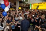 Schiphol  19 mei 2019
Vele fans wachten Duncan Laurence op nadat hij op schiphol is geland . De avond ervoor heeft hij het songfestival gewonnen in israel