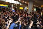 Schiphol  19 mei 2019
Vele fans wachten Duncan Laurence op nadat hij op schiphol is geland . De avond ervoor heeft hij het songfestival gewonnen in israel