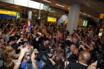 Schiphol  19 mei 2019
Vele fans wachten Duncan Laurence op nadat hij op schiphol is geland . De avond ervoor heeft hij het songfestival gewonnen in israel