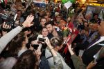 Schiphol  19 mei 2019
Vele fans wachten Duncan Laurence op nadat hij op schiphol is geland . De avond ervoor heeft hij het songfestival gewonnen in israel