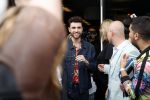Schiphol  19 mei 2019
Vele fans wachten Duncan Laurence op nadat hij op schiphol is geland . De avond ervoor heeft hij het songfestival gewonnen in israel