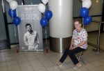 Schiphol  19 mei 2019
Vele fans wachten Duncan Laurence op nadat hij op schiphol is geland . De avond ervoor heeft hij het songfestival gewonnen in israel. Duncan met zijn oma