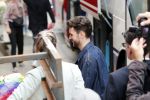 Amsterdam 19 mei 2019
Duncan laurence en zijn vriend Gerco Derksen  komen met bus aan bij westergasfabriek voor programma Jeroen Pauw.
