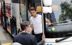 Amsterdam 19 mei 2019
Duncan laurence en zijn vriend Gerco Derksen  komen met bus aan bij westergasfabriek voor programma Jeroen Pauw.
