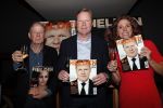 Amsterdam 29 mei 2019
10 jaar magazine Helden geporesnteerd bij Gassan Diamonds.
Frits en Barbara Barend praten met inge de Bruijn Ronald Koeman en Giovanni Bronkhorst.