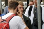 Schiphol  19 mei 2019
Vele fans wachten Duncan Laurence op nadat hij op schiphol is geland . De avond ervoor heeft hij het songfestival gewonnen in israel