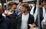 Schiphol  19 mei 2019
Vele fans wachten Duncan Laurence op nadat hij op schiphol is geland . De avond ervoor heeft hij het songfestival gewonnen in israel