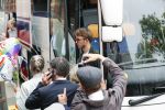 Amsterdam 19 mei 2019
Duncan laurence en zijn vriend Gerco Derksen  komen met bus aan bij westergasfabriek voor programma Jeroen Pauw.