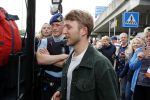 Schiphol  19 mei 2019
Vele fans wachten Duncan Laurence op nadat hij op schiphol is geland . De avond ervoor heeft hij het songfestival gewonnen in israel