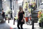 Amsterdam 24 mei 2019
Gigi Ravelli en haar vriend Roger Hodenius bij hun huis.