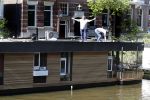 Amsterdam 22 mei 2019
Hans v d Togt is zijn woonark / woonboot compleet aan het verbouwen.