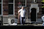 Amsterdam 22 mei 2019
Hans v d Togt is zijn woonark / woonboot compleet aan het verbouwen.