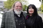 Amsterdam 17 mei 2019
Opening Art Zuid door Jan des Bouvrie. Henk en Louise Schiffmacher