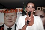 Amsterdam 29 mei 2019
10 jaar magazine Helden geporesnteerd bij Gassan Diamonds.
Frits en Barbara Barend praten met inge de Bruijn Ronald Koeman en Giovanni Bronkhorst.