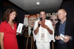 Amsterdam 29 mei 2019
10 jaar magazine Helden geporesnteerd bij Gassan Diamonds.
Frits en Barbara Barend praten met inge de Bruijn Ronald Koeman en Giovanni Bronkhorst.