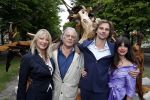 Amsterdam 17 mei 2019
Opening Art Zuid door Jan des Bouvrie. De zoon van Jan Cremer , ivan Cremer had ook een heel mooi kunstwerk gemaakt. jan kwam met zijn vrouw Babette