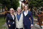 Amsterdam 17 mei 2019
Opening Art Zuid door Jan des Bouvrie. De zoon van Jan Cremer , ivan Cremer had ook een heel mooi kunstwerk gemaakt. jan kwam met zijn vrouw Babette