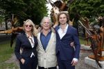 Amsterdam 17 mei 2019
Opening Art Zuid door Jan des Bouvrie. De zoon van Jan Cremer , ivan Cremer had ook een heel mooi kunstwerk gemaakt. jan kwam met zijn vrouw Babette