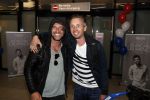 Schiphol  19 mei 2019
Vele fans wachten Duncan Laurence op nadat hij op schiphol is geland . De avond ervoor heeft hij het songfestival gewonnen in israel. Jaap Hilhorst en Koos v Plateringen