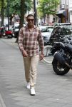 Amsterdam 4 juni 2019
Jalal Oba met zijn dochter op de cornelis schuytstraat