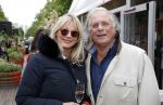 Amsterdam 17 mei 2019
Opening Art Zuid door Jan des Bouvrie. De zoon van Jan Cremer , ivan Cremer had ook een heel mooi kunstwerk gemaakt. jan kwam met zijn vrouw Babette